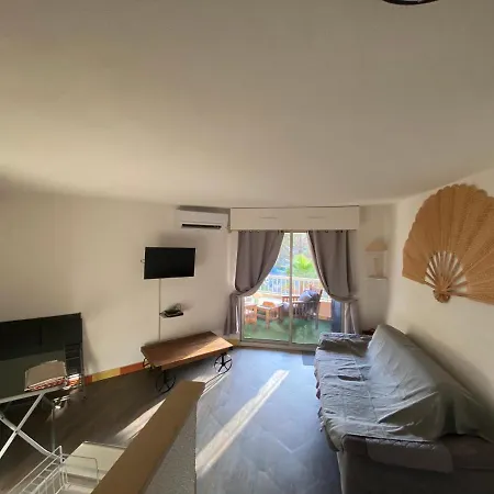 Au Lagon Bleu A Frejus, Garage, Tennis & Piscine 1200 M2 Apartment *