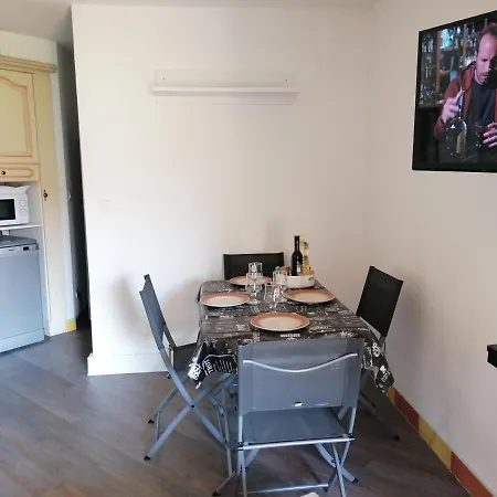 Apartment Au Lagon Bleu A Frejus, Garage, Tennis & Piscine 1200 M2 *